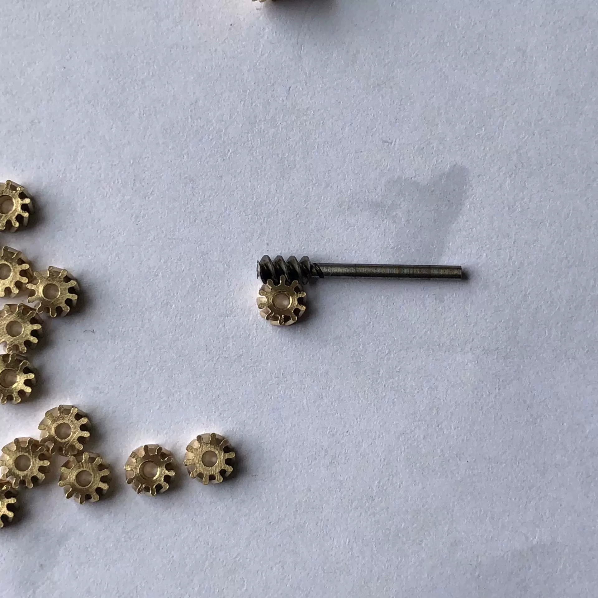 厂家生产加工马达铜齿轮加工，小模数，0,1-1模数的电机铜蜗杆蜗