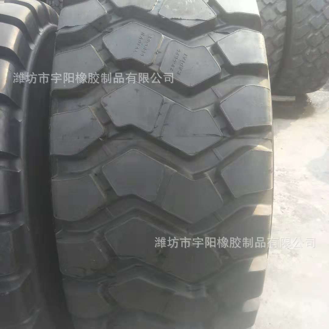 29.5R25  叉装机  装载机 港口吊车 矿山自卸车钢丝轮胎