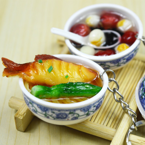 Children's mini kitchen and food play simulation small bowl noodle keychain fun simulation food toy student souvenir
