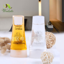 �Ƶ��e�^����һ����ϴ����ƷСƿ�bܛ��һ����ϴ�lҺ��ԡ¶���l