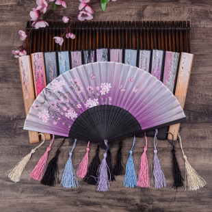 �Ї��L�����һ����赸��С�ۯB�ȹ��L�ŵ�͹�����Ů���ӔzӰ����