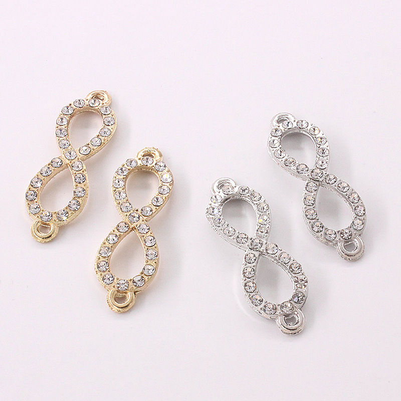Fashionable accessory with bow