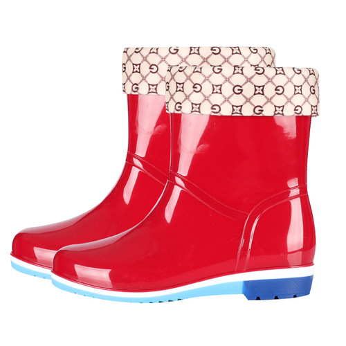 Mid-tube rain boots, women's short-tube water shoes, water boots, women's warm plus velvet plastic shoes, non-slip waterproof tendon sole overshoes wholesale
