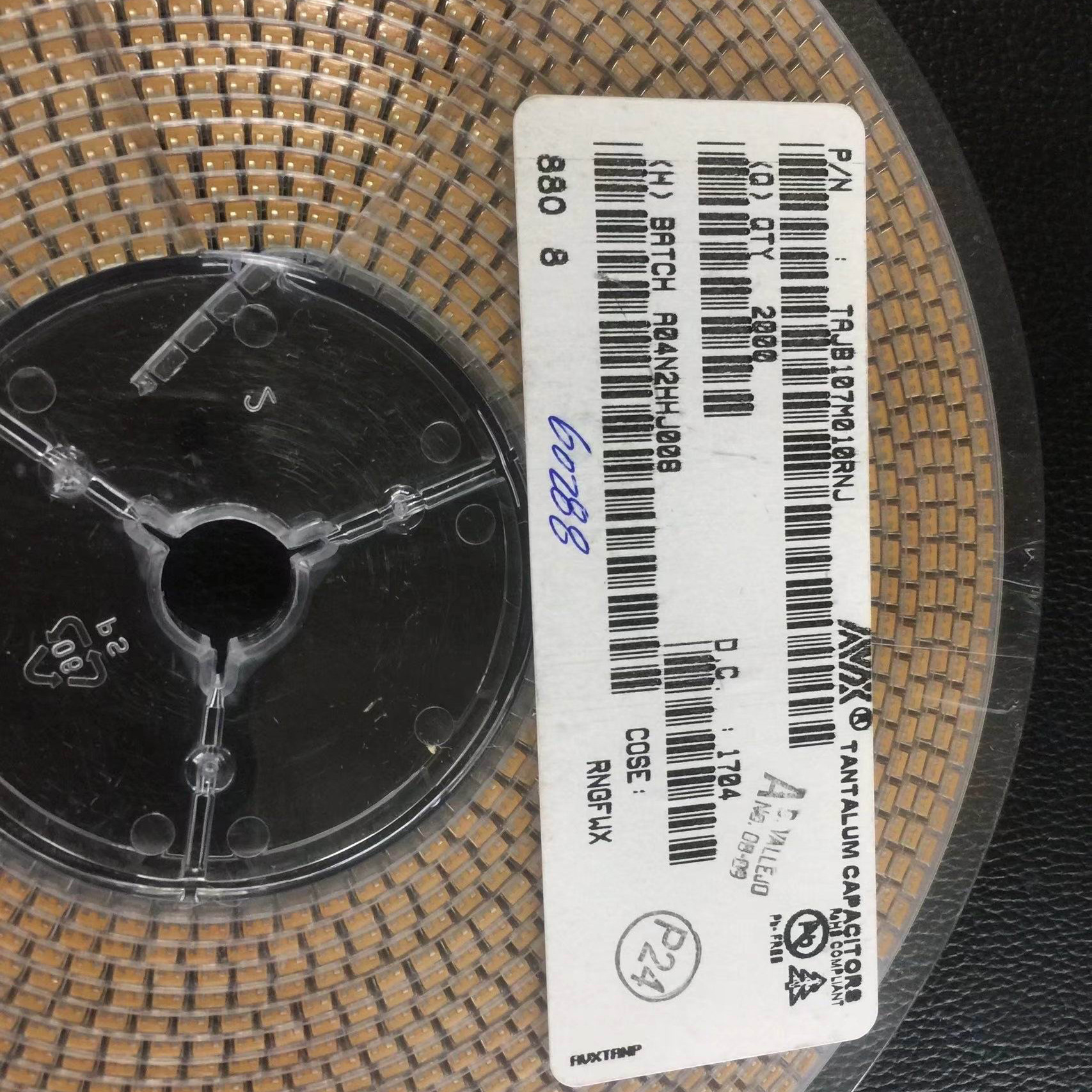 钽电容220UF16V  F931C227KNC一系列产品原装  BOM表配套电子现货