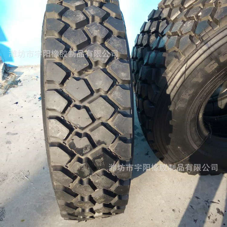 载重矿山钢丝轮胎 军车用14.00R20
