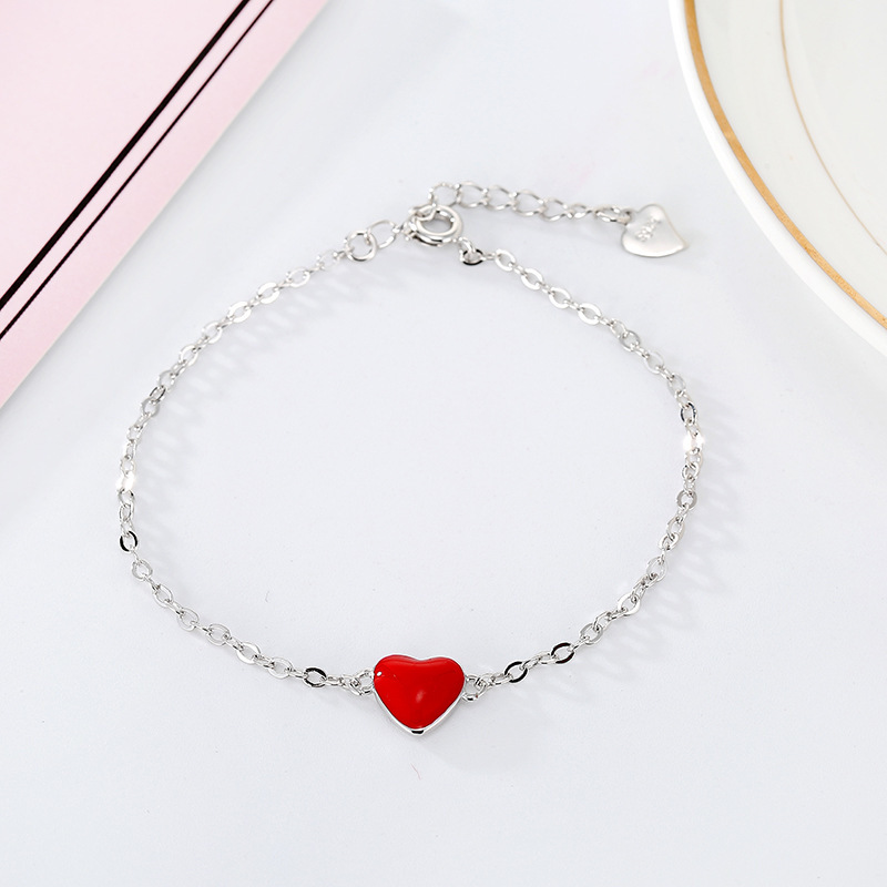 Red Love bracelet female Korean style Japanese and Korean simple sisters girlfriends personality all-match student artistic fresh jewelry batch Red Love bracelet female Korean style Japanese and Korean simple sisters girlfriends personality all-match student artistic fresh jewelry batch