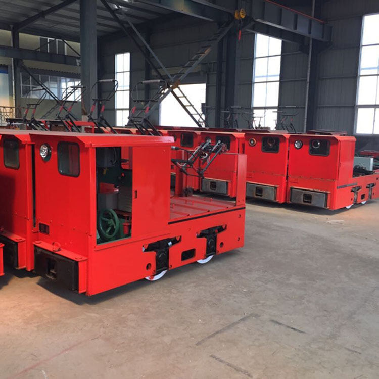 3吨架线式电机车 矿用输送设备小型专用设备厂家加工配件