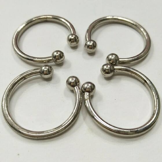 A large number of spot supply round metal jewelry pendant hat decorative buckle special Wholesale