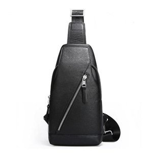 A large number of wholesale men's messenger bag top layer cowhide shoulder bag Korean fashion waist bag soft chest bag a generation of hair
