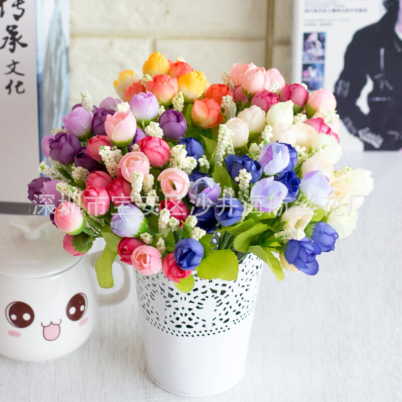 Manufacturer Wholesale 15-Year-Old Spring Star Bud Qq Rose Small Tea Bud Thumb Rose Factory Price