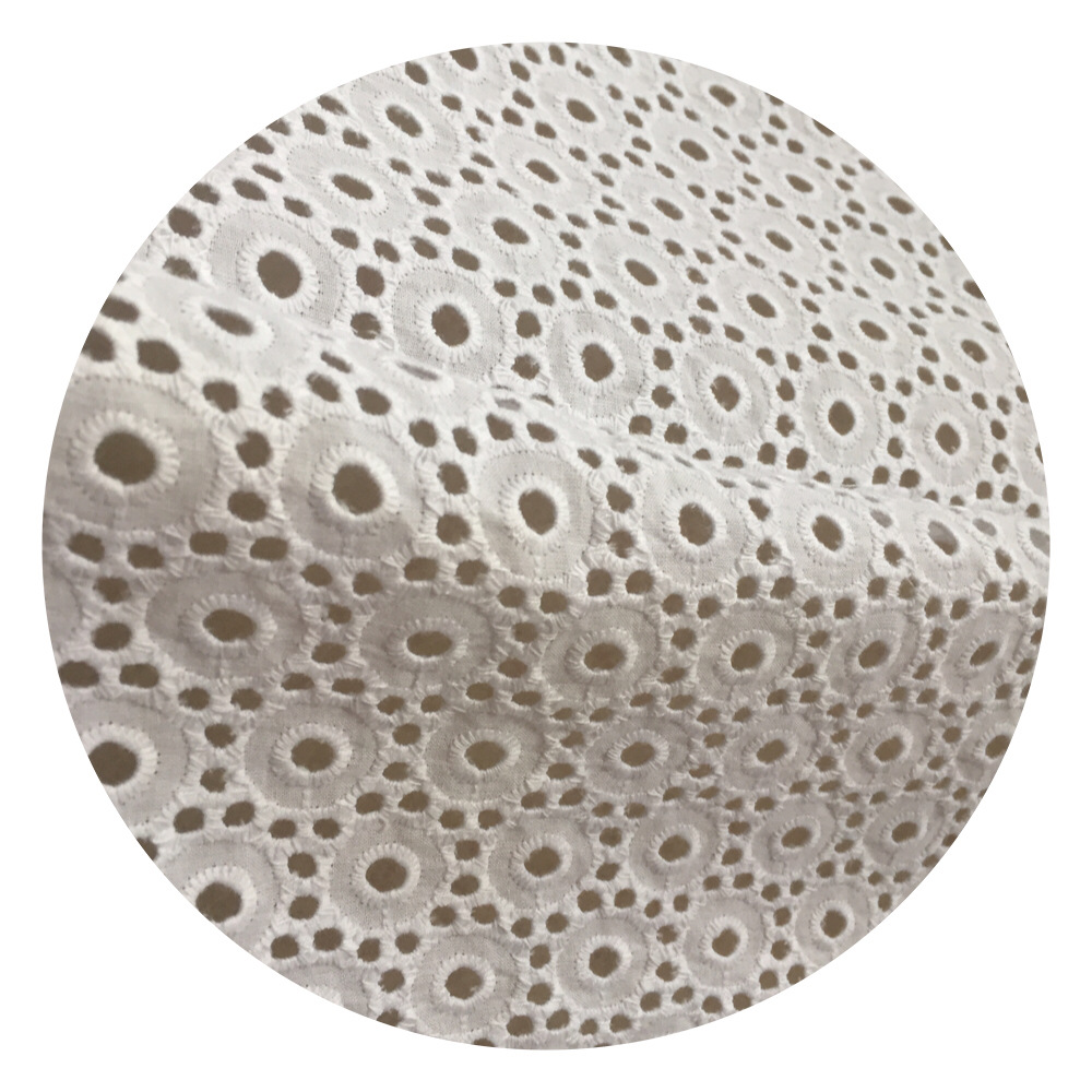 新款衬衫布 9088全棉大机绣花布 服装面料 绣花布 镂空