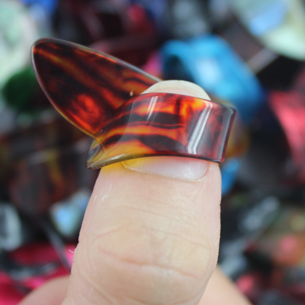 Guitarra Selección de acero inoxidable dedo índice celuloide pulgar dedo índice metralla caja 15 sets exportación guitarra Accesorios