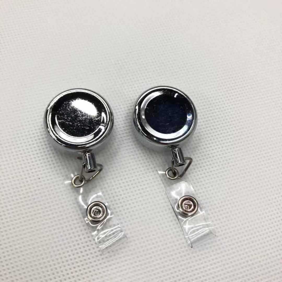 Fabricantes cocodrilo hebilla de metal hebilla telescópica de metal colgante de teléfono móvil insignia