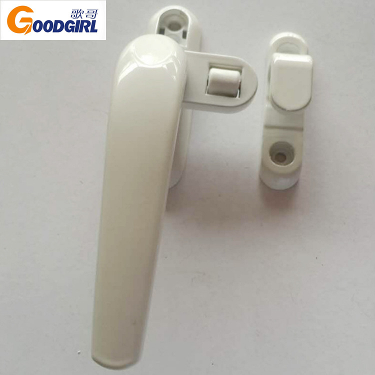 Белый (слева)