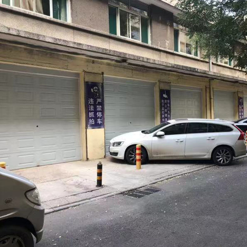 Jinan Door Wholesale Remote Control Garage Door Automatic Solid Wood Garage Door Parking Lot Entrance Rolling Door Pvc Quick Roll