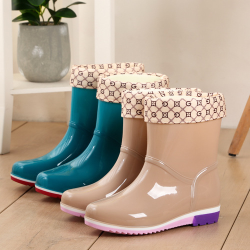 Mid-tube rain boots, women's short-tube water shoes, water boots, women's warm plus velvet plastic shoes, non-slip waterproof tendon sole overshoes wholesale