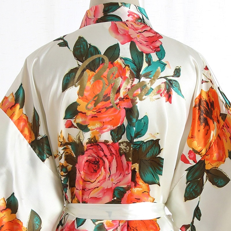 Camisón de la boda dorado peonía pintado a mano de seda artificial Novia vestido de maquillaje de la boda Vestido de la mañana comercio exterior