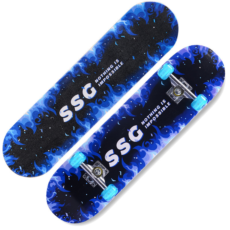31inch Beginner Four-Wheel Skateboard Skateboard Maple Street Road Pu Flash Wheel Professional Double Tilt Concave Board