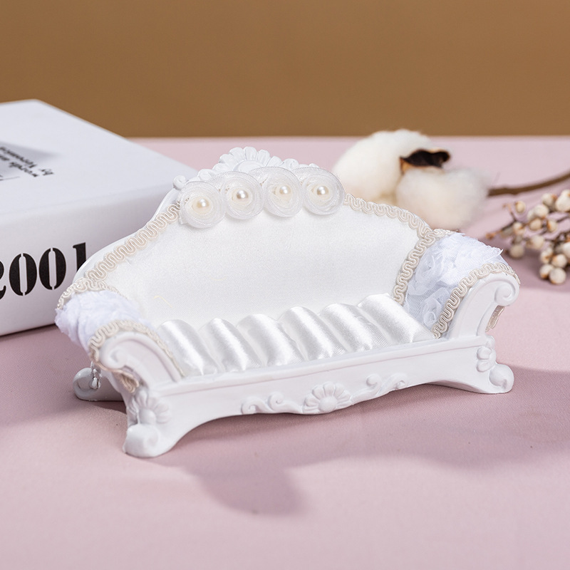 Resin Crafts Creative Resin Sofa Ornaments Jewelry Rack Jewelry Display Props Ring Earrings Storage