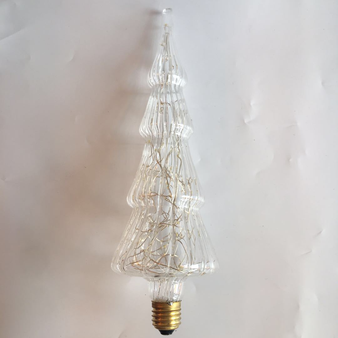 4 층 크리스마스 트리