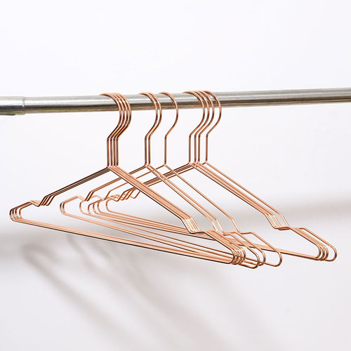 Manufacturer wholesale metal clothes hangers, rose gold iron clothes hangers, grooved Nordic ins cool clothes hangers