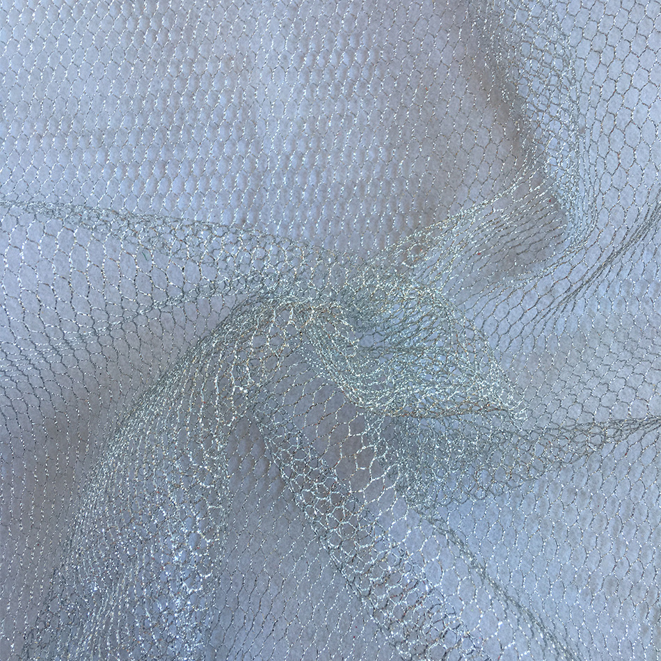 供应金银丝网眼网布用于鲜花包装箱包织带儿童服饰