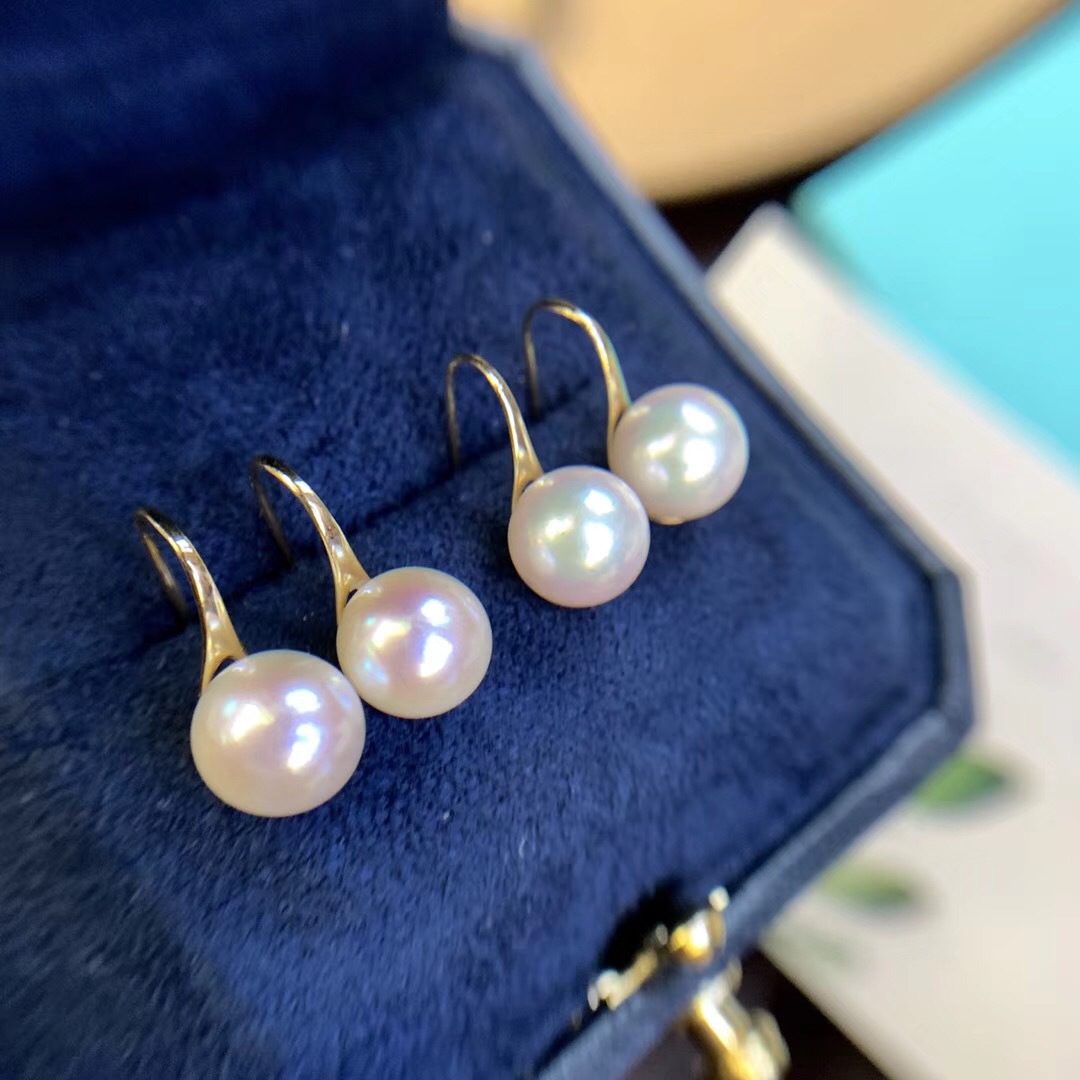 万年经典款18K金高跟鞋海水akoya珍珠耳钉珍珠7.5-8mm