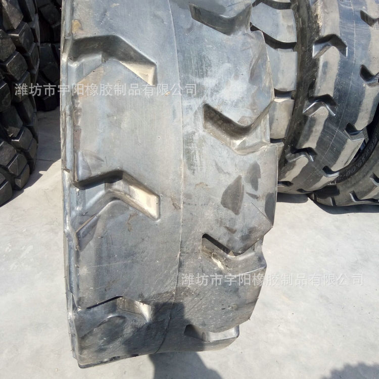 港口加厚轮胎55X20-34工程机械轮胎 悬浮轮胎55x20.00-34