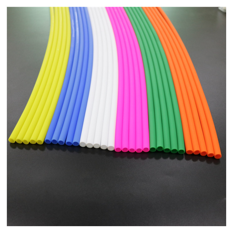 厂家生产万向水龙头硅胶套管 弯管，表面磨砂静电处理