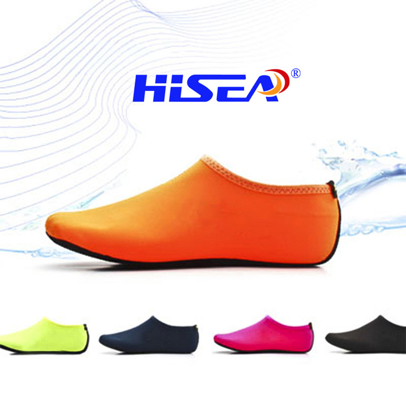 Customized Beach Shoes and Socks, Couple Swimming Shoes, Barefoot Soft Skin-Friendly Shoes, Diving Shoes, Men's and Women's River Snorkeling Equipment, Drop Shipping