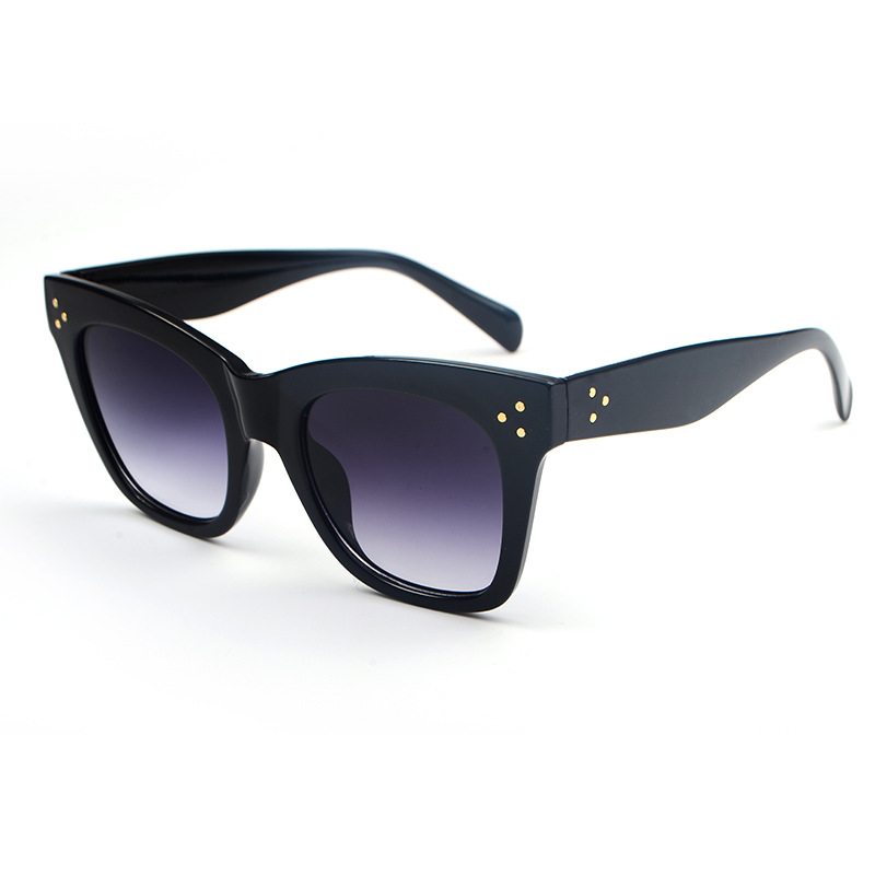 2019 moda europea y americana marco grande hombres y mujeres gafas de sol de moda a prueba de UV gafas de sol de uñas de color beige 9768