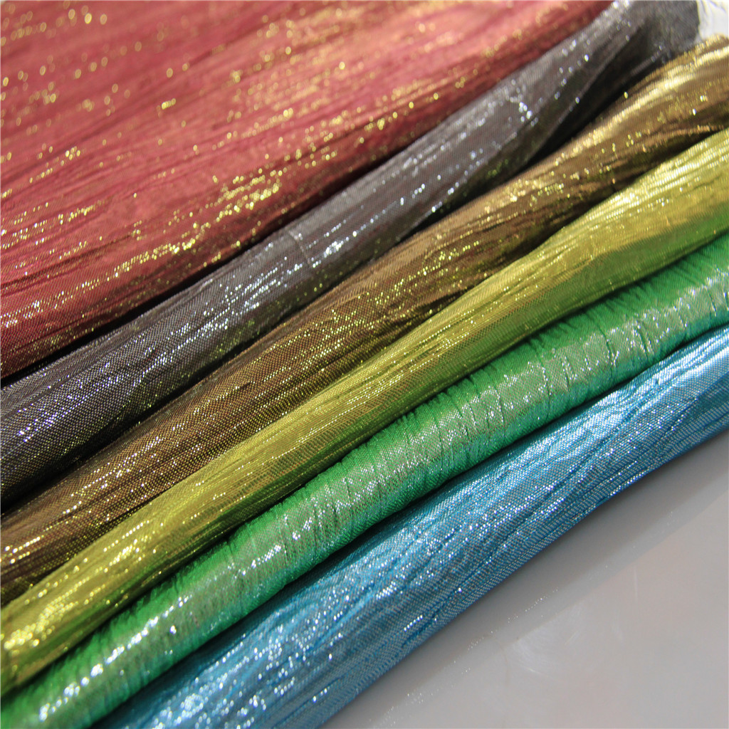 厂家直销 压邹金银布 弹力压邹金银欧根纱面料 可压各种条纹风格