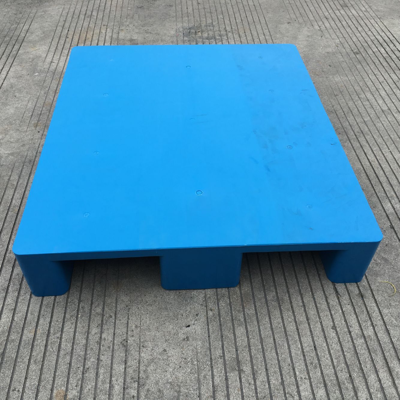 850*720*140平板九脚塑料托盘 8572托盘 四面进叉卡板