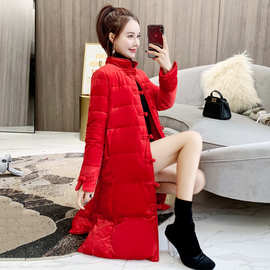 中国风加厚丝绒盘扣红色羽绒服女中长款2023年冬新款复古文艺外套