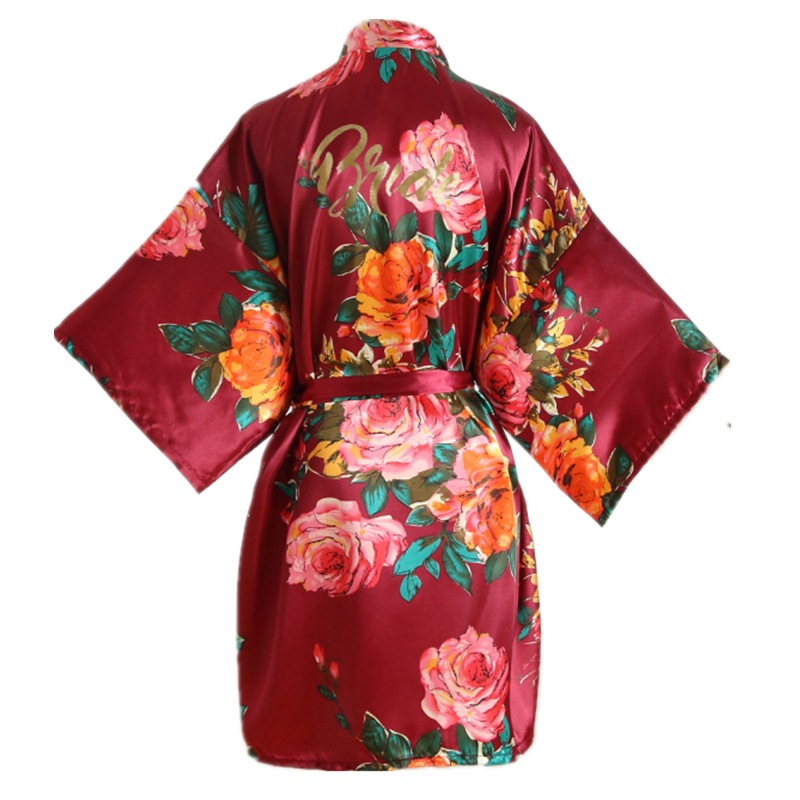 Camisón de la boda dorado peonía pintado a mano de seda artificial Novia vestido de maquillaje de la boda Vestido de la mañana comercio exterior