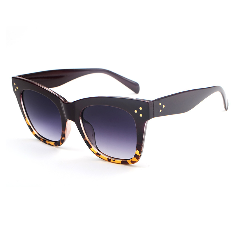 2019 moda europea y americana marco grande hombres y mujeres gafas de sol de moda a prueba de UV gafas de sol de uñas de color beige 9768