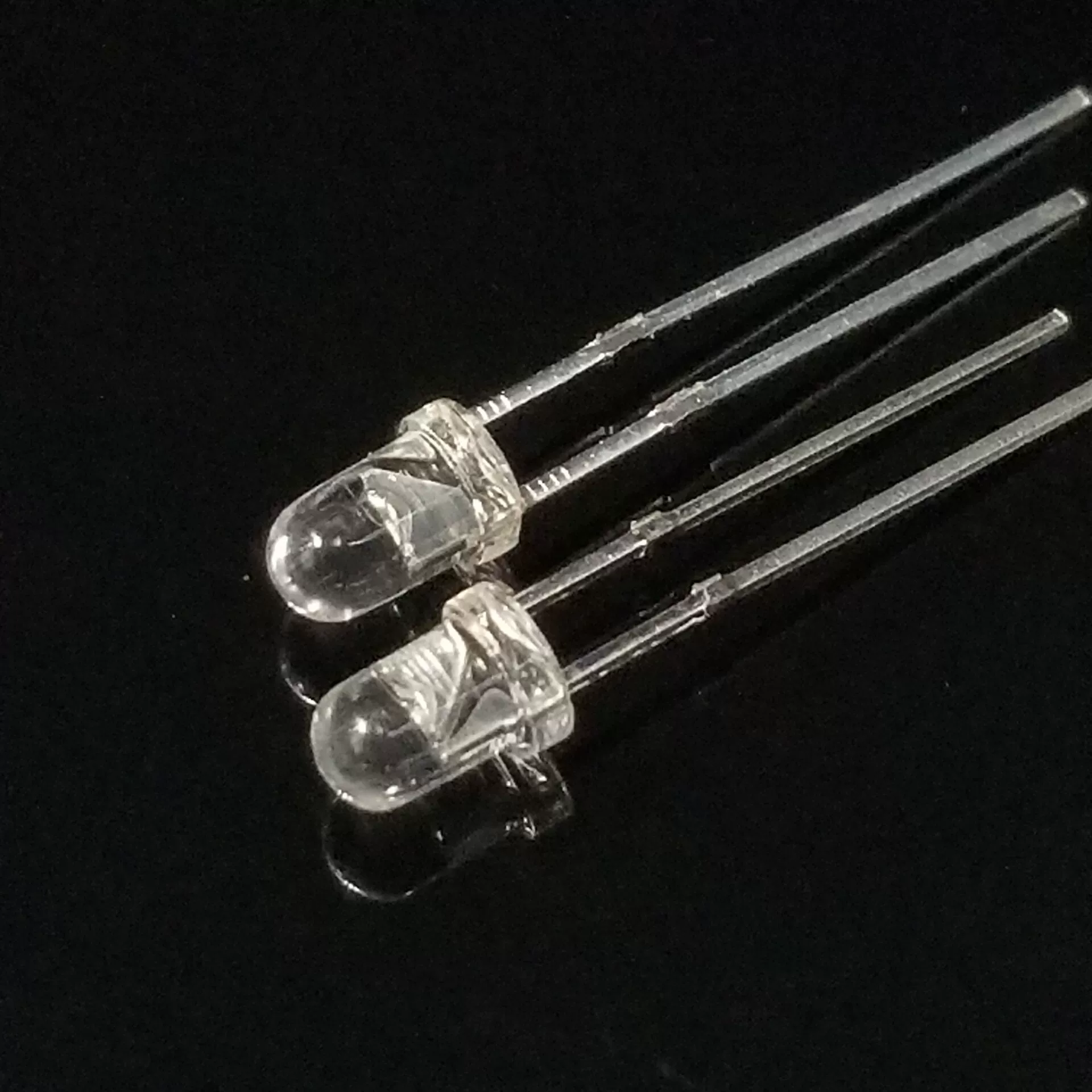 Красочный прямой штекер светодиодный светоизлучающий диод 0,06 Вт 3MMF3 с круглой головкой красочная быстрая вспышка короткие ноги медленная вспышка светодиодные бусины лампы