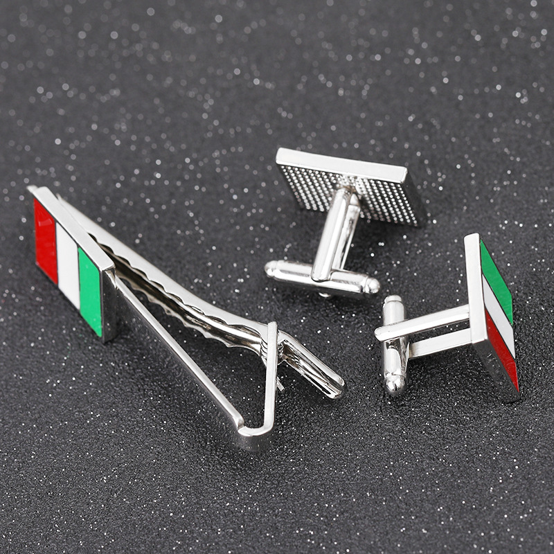 Set fermacravatta e gemelli con bandiere italia e francia_voghion.com