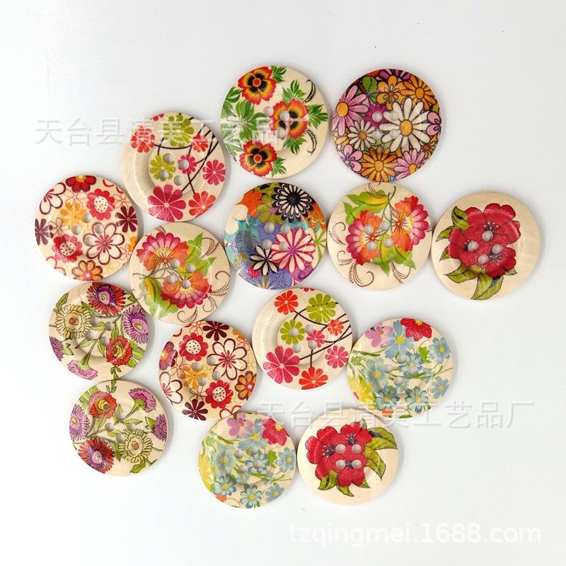 Botones de madera pintados de 30mm Botones de borde ancho de flores pintados de madera 50 pc/paquete