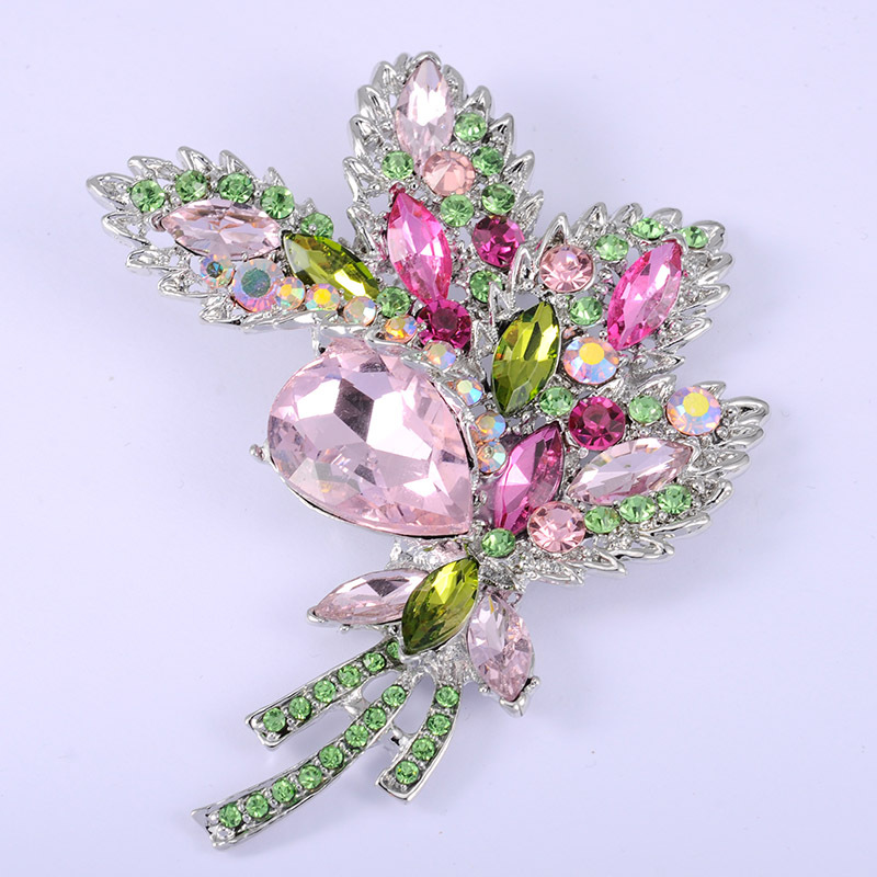 Broche de hoja rosa con estrás para mujer joya elegante_voghion.com