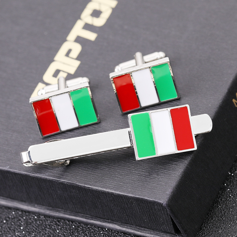 Set fermacravatta e gemelli con bandiere italia e francia_voghion.com
