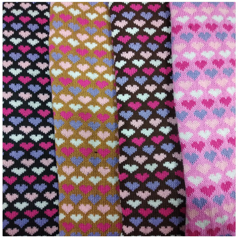 现货横机电脑粗针提花色织桃心布毛线色织提花布宠物抱枕鞋帽面料