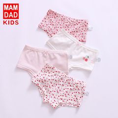 A type one-time delivery girls' cotton underwear set of four for baby girls, triangle pants for little girls, and large children's square pants for parents to choose.