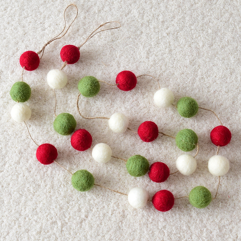 厂家直销 3cm羊毛毡圆球 花环圣诞树挂饰配件 圣诞节装饰