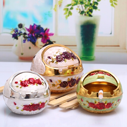 Large spherical ashtray creative flip cover personality trend home living room coffee table multi-functional European fashion ashtray