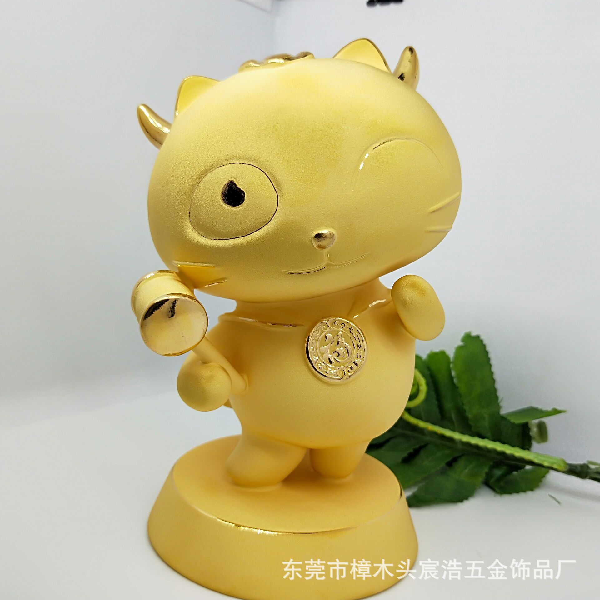 欧美热销金属摆件 高档绒沙金招福纳财动物公仔摆件 商务礼品