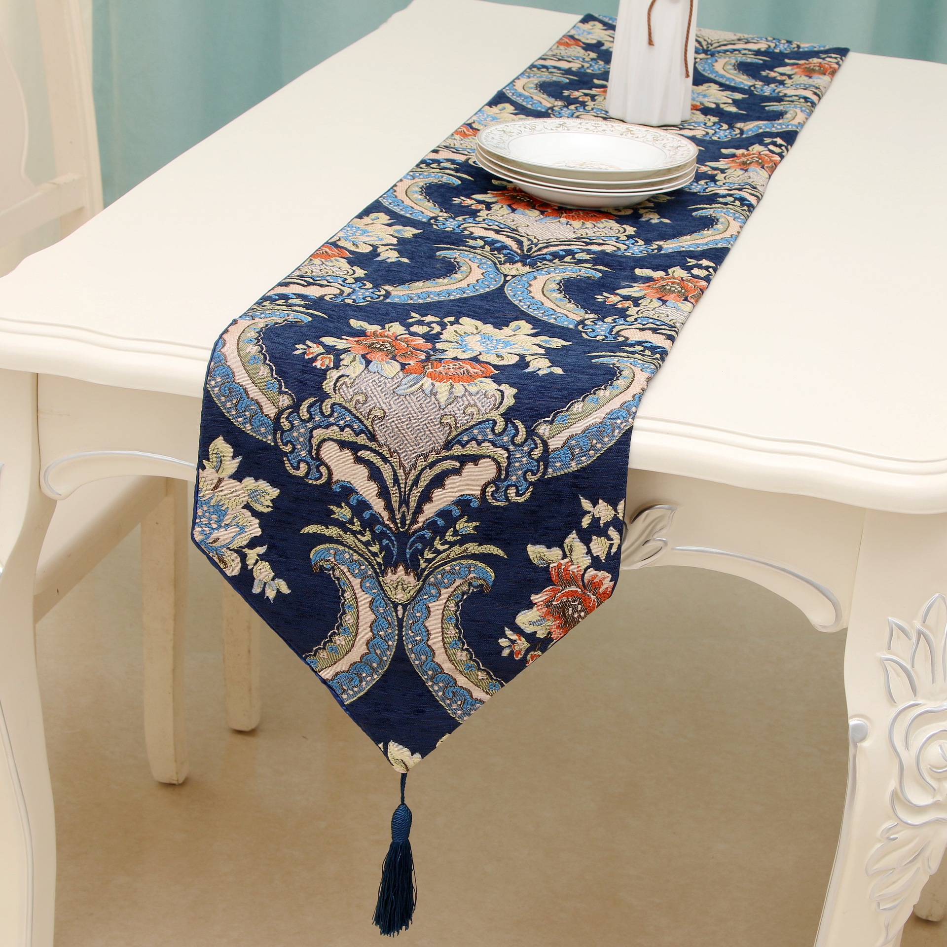 Luxury European retro court Classical Snowy Big Big Table flagpie…