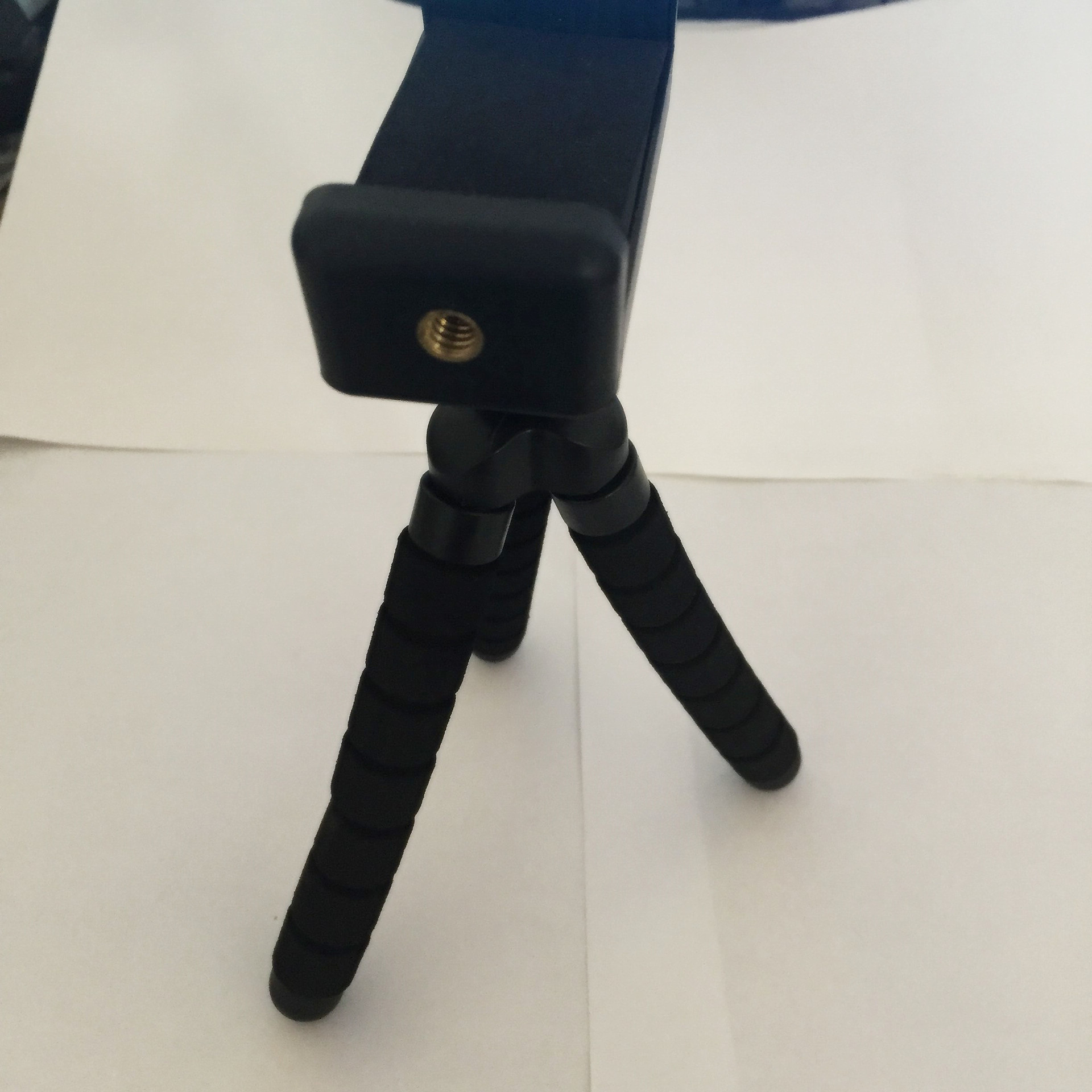 软三脚架带手机夹 桌面手机支架 直播手持支架