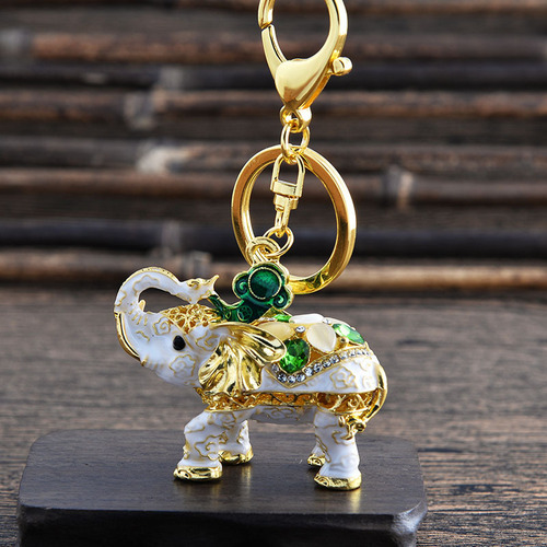 New creative three-dimensional elephant car keychain metal pendant souvenir small gift accessories manufacturer wholesale