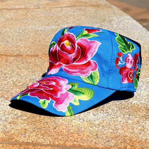 Manufacturer wholesale Yunnan ethnic style embroidered baseball caps, empty top sun hats, sunshade embroidery travel hats factory